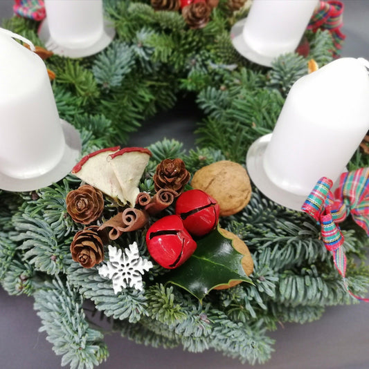 Adventní věnec klasický - Freja Květinářství