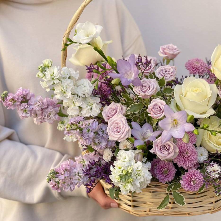 Květinový košík "Levandule" - Freja Květinářství