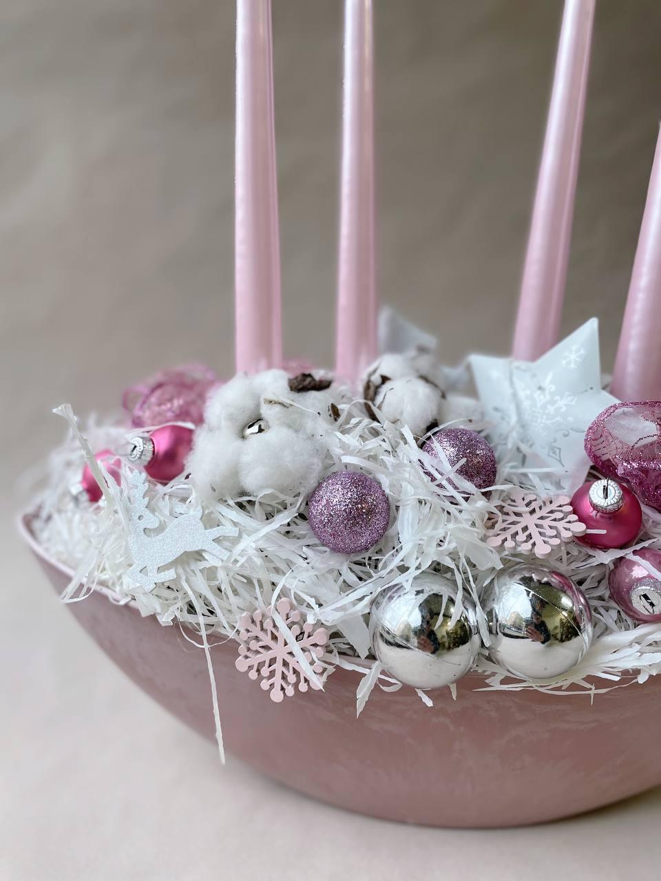 Adventní svícen bílo růžový - Freja Květinářství