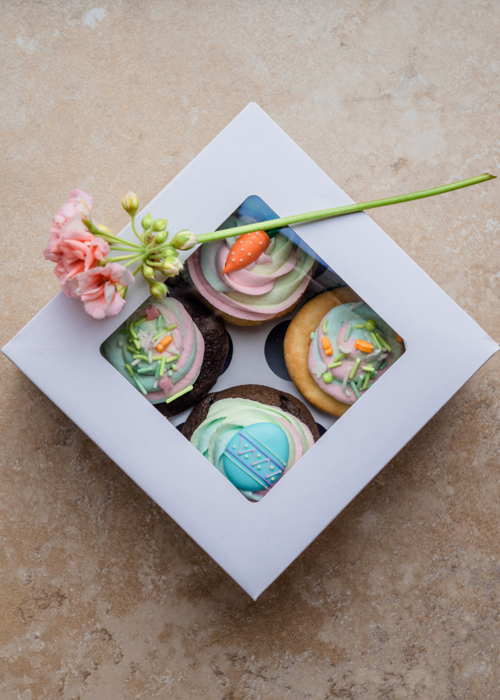 Čokolády a sladkosti - Freja Květinářství