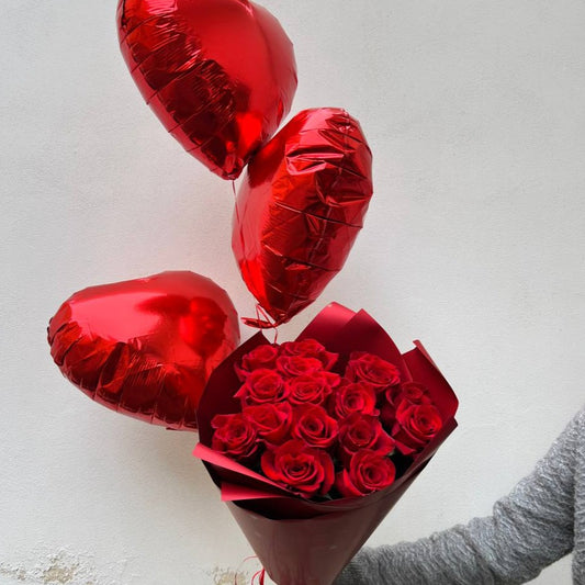 Červené růže a balonky