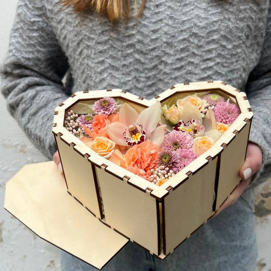 Srdcová dřevená krabička