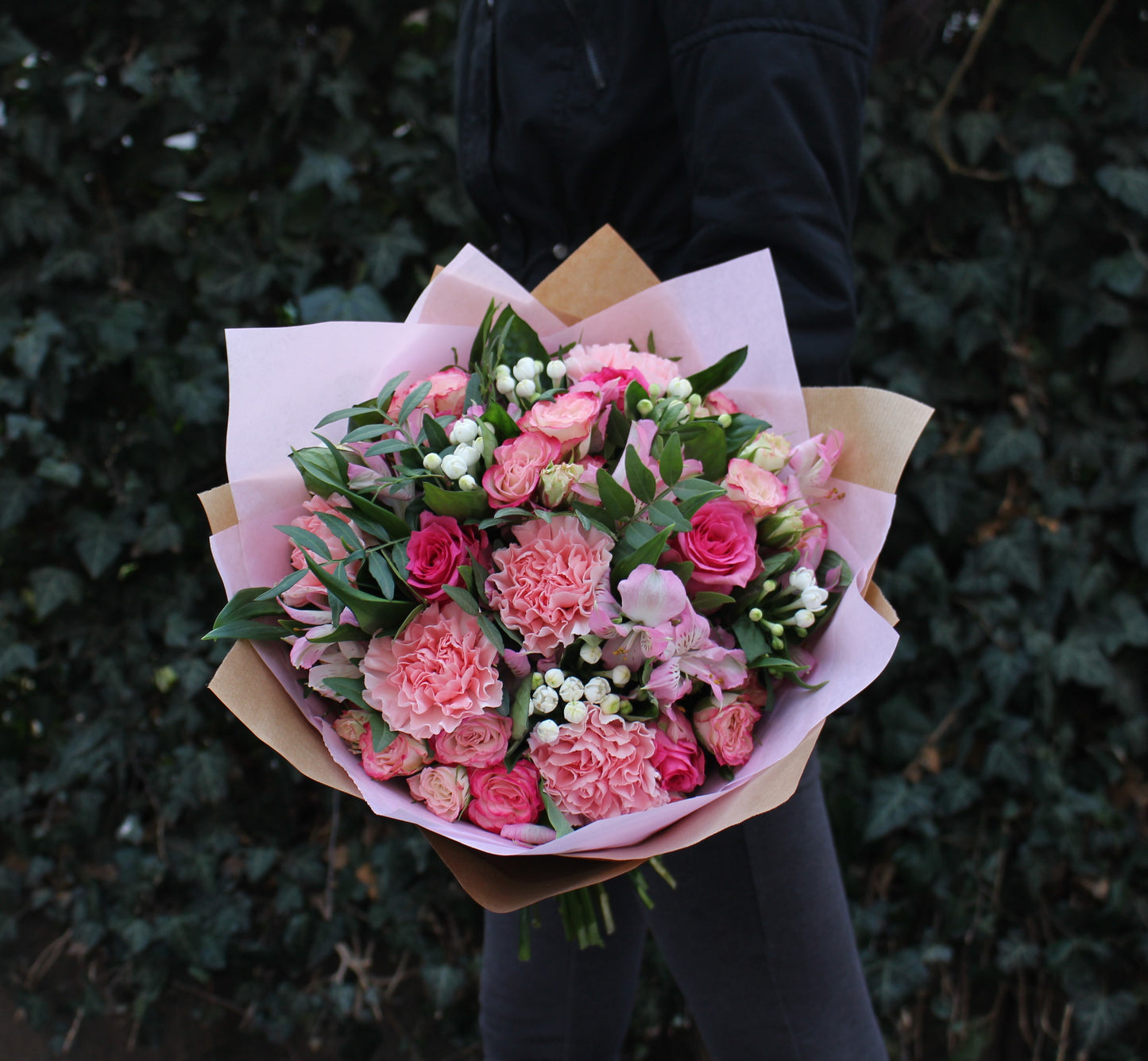 Kytice růžová - mix № 24 - Freja Květinářství