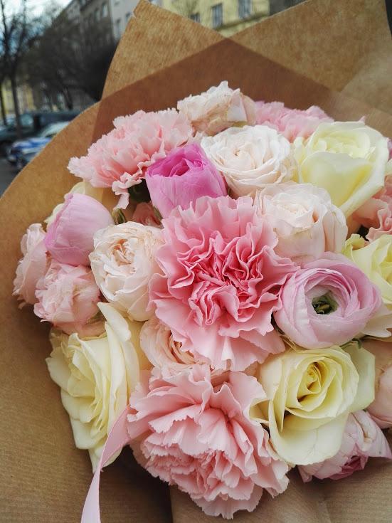 Kytice růžová - mix № 30 - Freja Květinářství