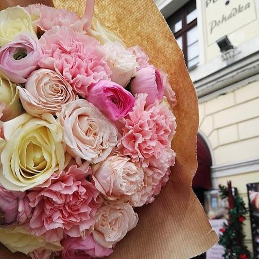 Kytice růžová - mix № 30 - Freja Květinářství