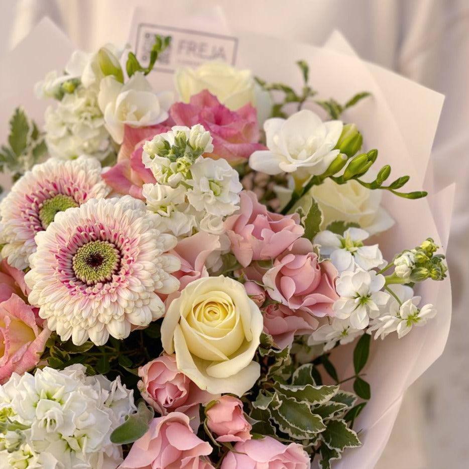 Kytice "Peach pie" - Freja Květinářství