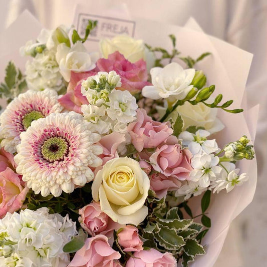 Kytice "Peach pie" - Freja Květinářství