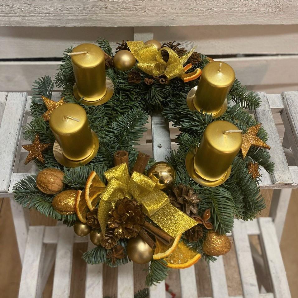 Adventní věnec zlatý - Freja Květinářství