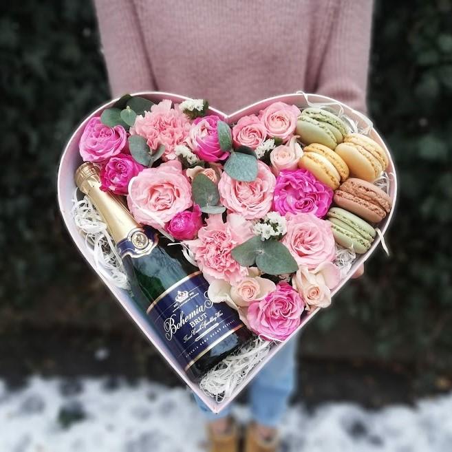 Krabice "Love" - Freja Květinářství