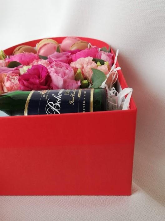 Krabice "Love" - Freja Květinářství