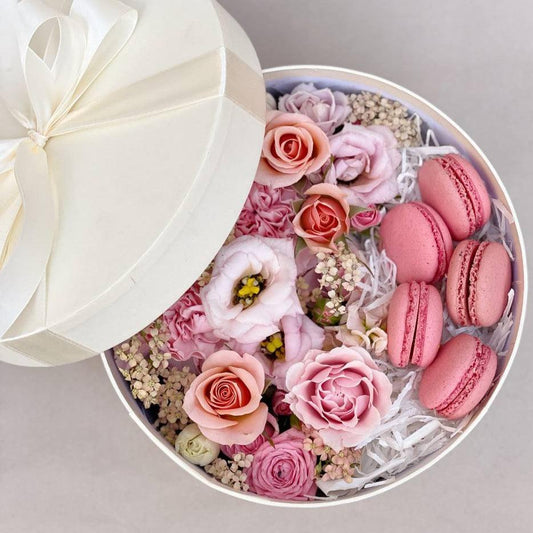 Květiny a makronky #7 - Freja Květinářství