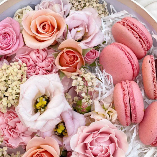 Květiny a makronky #7 - Freja Květinářství