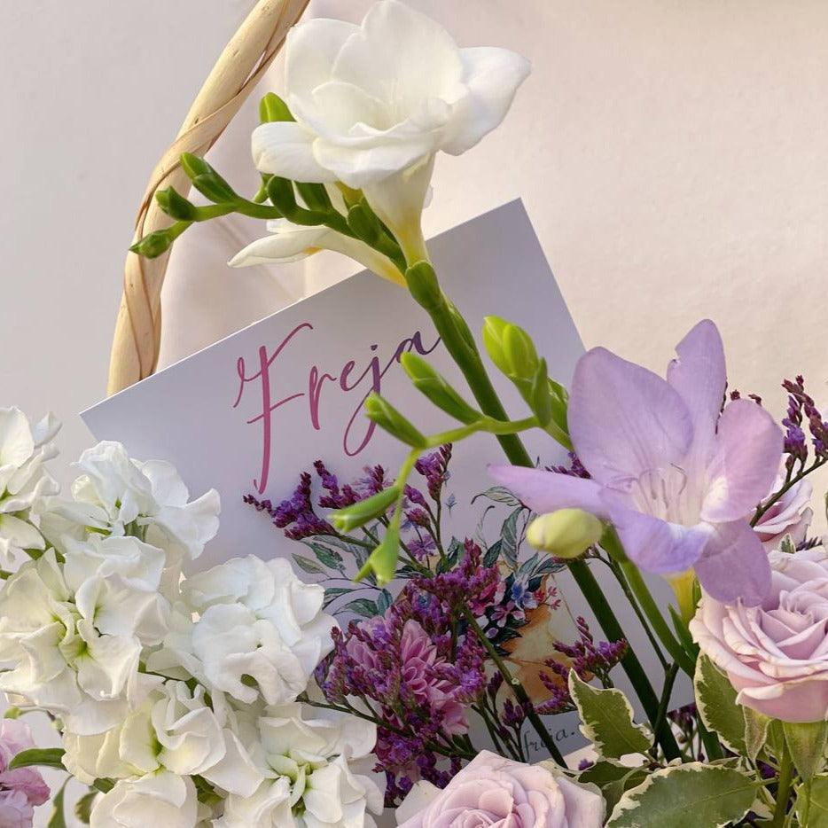 Květinový košík "Levandule" - Freja Květinářství