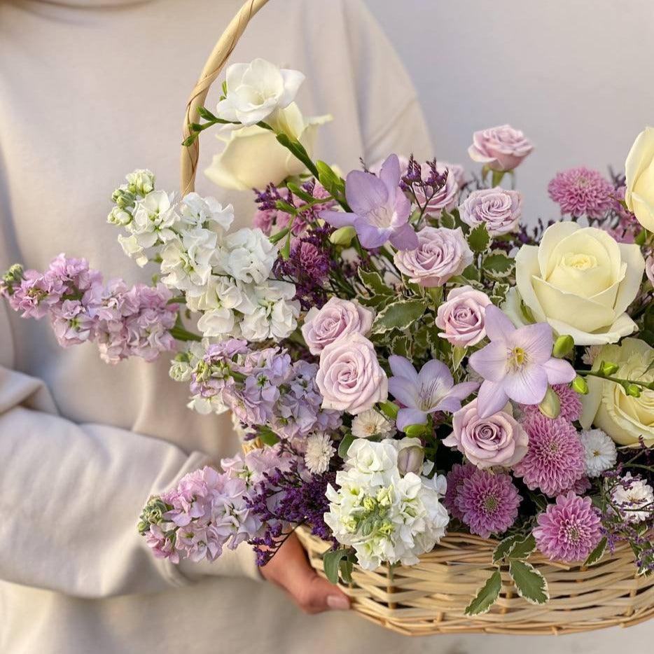 Květinový košík "Levandule" - Freja Květinářství