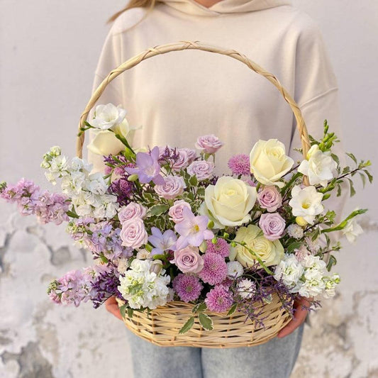 Květinový košík "Levandule" - Freja Květinářství