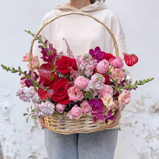 Květinový košík "Vášeň" - Freja Květinářství