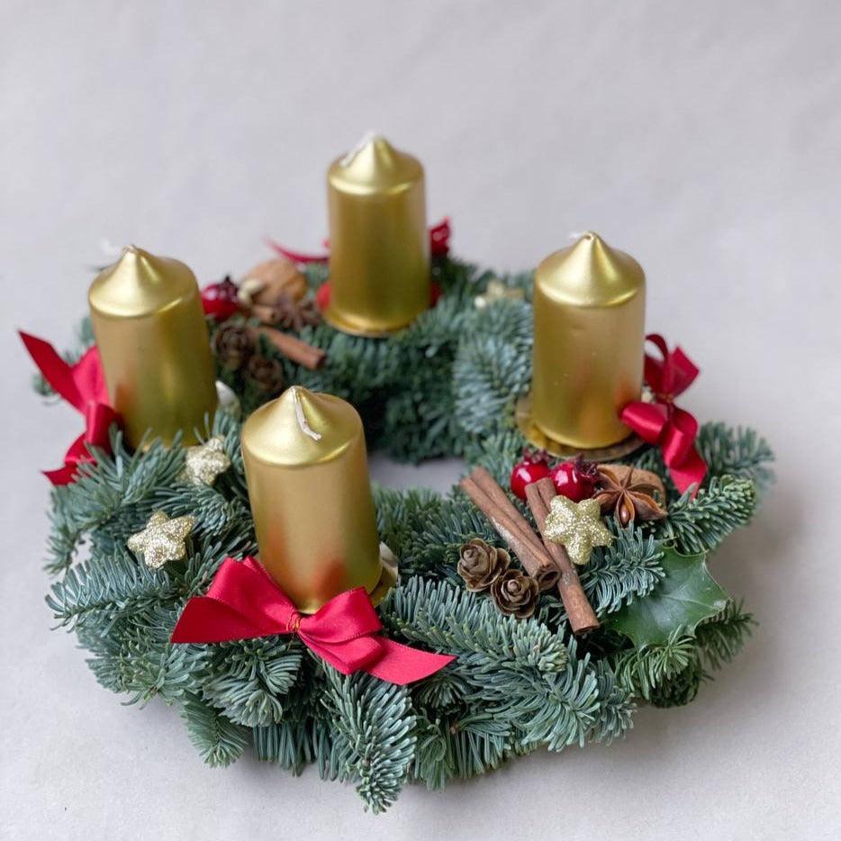 Adventní věnec zlatý - Freja Květinářství