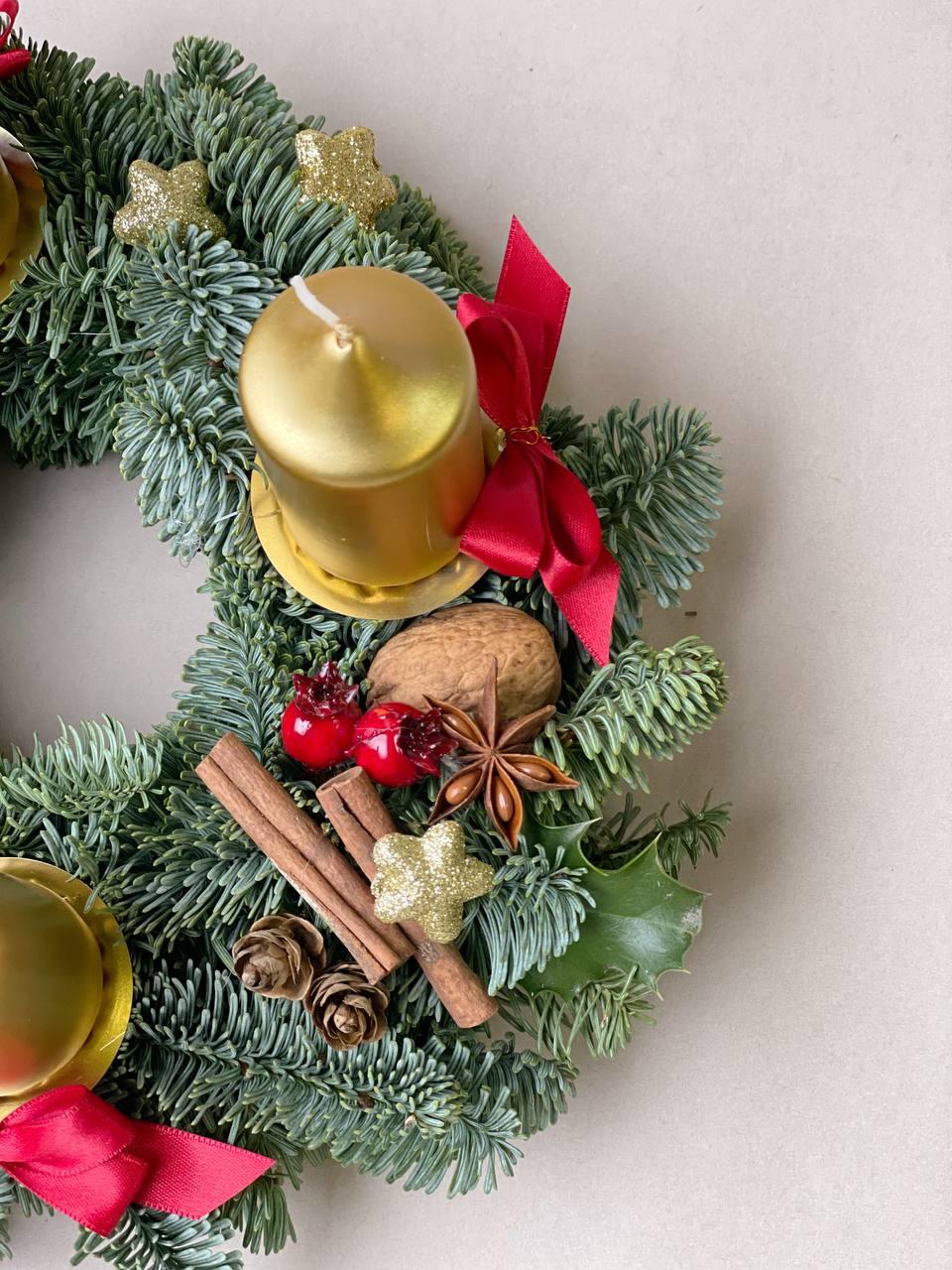 Adventní věnec zlatý - Freja Květinářství