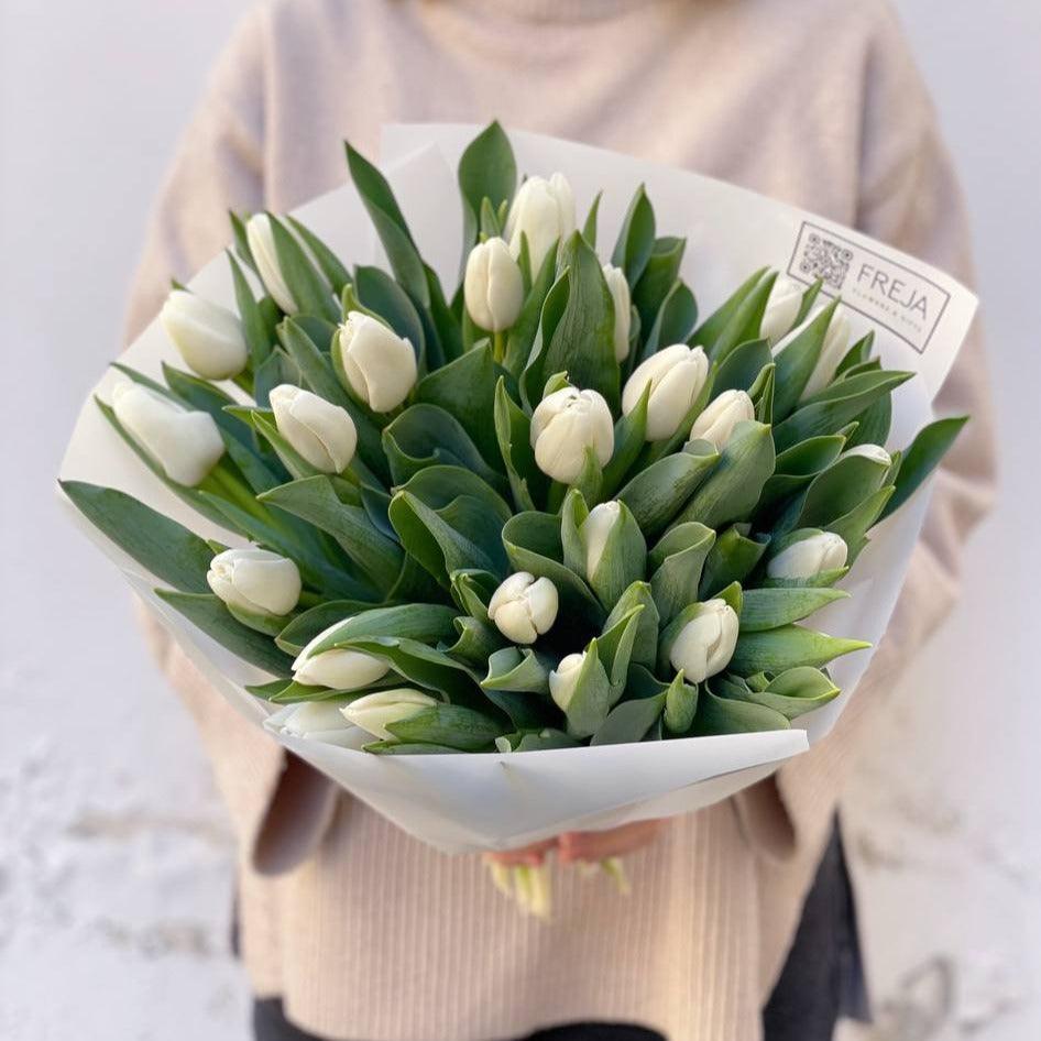 Bílé tulipány - Freja Květinářství